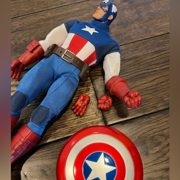 Disney Marvel Ultimate Series Captain America Exclusive Action Figure - Picture 1 of 8